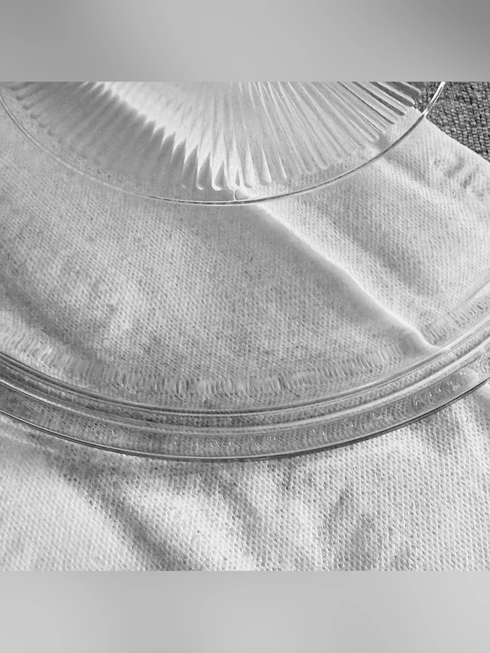 Lenox Artist Sketchbook Two Quart Round Covered Casserole Dish with Glass Lid